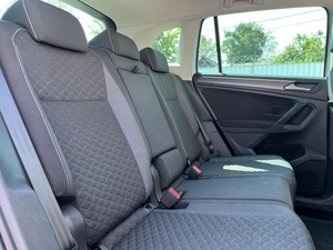Внедорожник Volkswagen Tiguan 2018 года, 2599000 рублей, Ижевск