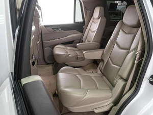 Внедорожник Cadillac Escalade 2016 года, 3299000 рублей, Сургут