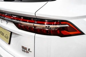 Внедорожник Geely Monjaro 2022 года, 3719000 рублей, Барнаул