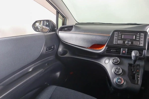 Минивэн Toyota Sienta 2016 года, 1529000 рублей, Пермь