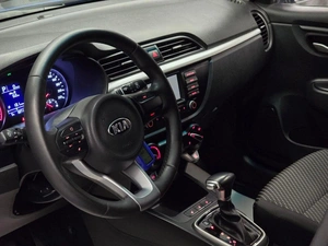 Хетчбэк Kia Rio X-Line 2019 года, 1440000 рублей, Красноярск