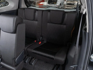 Минивэн Toyota Veloz 2023 года, 4249000 рублей, Тюмень