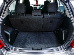 Хетчбэк Toyota Vitz 2015 года, 920000 рублей, Красноярск