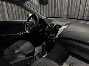 Седан Hyundai Solaris 2015 года, 945000 рублей, Красноярск
