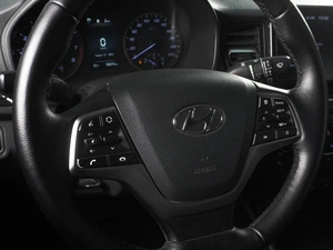 Седан Hyundai Solaris 2021 года, 1620000 рублей, Красный Пахарь