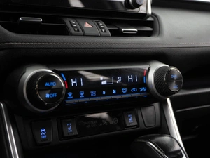 Внедорожник Toyota RAV4 2019 года, 3259444 рублей, Москва