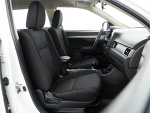 Внедорожник Mitsubishi Outlander 2016 года, 1599046 рублей, Москва