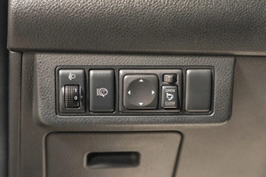 Хетчбэк Nissan Tiida 2012 года, 829000 рублей, Новосибирск