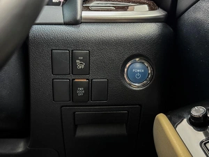 Минивэн Toyota Alphard 2015 года, 4099000 рублей, Большой Сочи