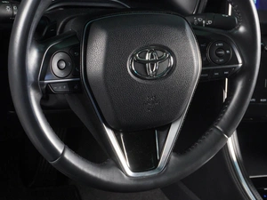 Седан Toyota Avalon 2023 года, 3699000 рублей, Красный Пахарь
