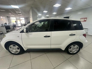 Хетчбэк Toyota Ist 2004 года, 620000 рублей, Ачинск