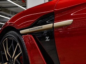 Кабриолет Aston Martin Vanquish 2019 года, 80900000 рублей, Москва