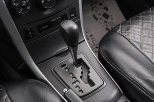 Седан Toyota Corolla 2010 года, 899000 рублей, Красноярск