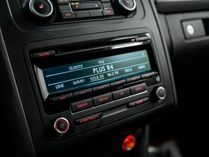 Минивэн Volkswagen Touran 2012 года, 980000 рублей, Красноярск