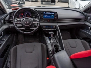 Седан Hyundai Elantra 2021 года, 2074000 рублей, Саратов