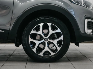 Внедорожник Renault Kaptur 2018 года, 1643000 рублей, Красноярск