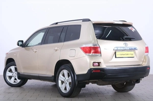 Внедорожник Toyota Highlander 2012 года, 1789000 рублей, Омск