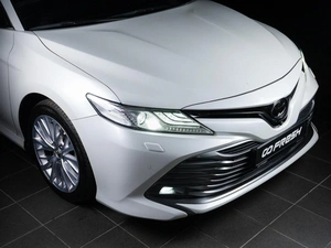 Седан Toyota Camry 2019 года, 3439000 рублей, Сургут