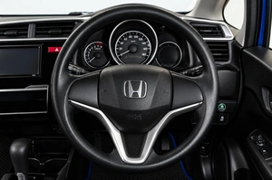 Хетчбэк Honda Fit 2016 года, 999000 рублей, Челябинск
