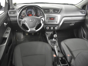 Хетчбэк Kia Rio 2016 года, 975200 рублей, Казань