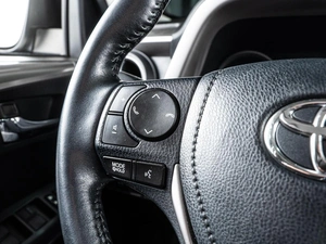 Внедорожник Toyota RAV4 2017 года, 2490000 рублей, Волгоград