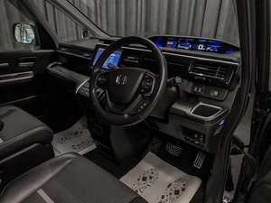 Минивэн Honda Stepwgn Spada 2016 года, 1999000 рублей, Красноярск