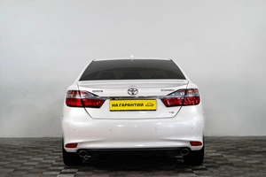 Седан Toyota Camry 2015 года, 2159000 рублей, Сургут