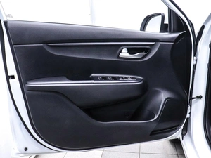 Седан Kia Rio 2020 года, 1599000 рублей, Красноярск