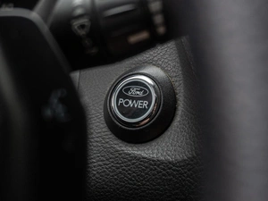Хетчбэк Ford Focus 2012 года, 900000 рублей, Краснодар