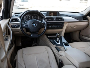 Седан BMW 3 серия 2013 года, 1300000 рублей, Краснодар