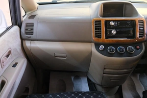 Минивэн Nissan Serena 2002 года, 689000 рублей, Омск