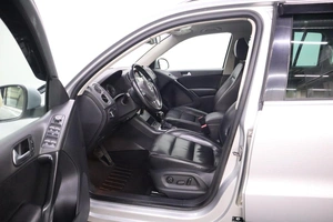 Внедорожник Volkswagen Tiguan 2010 года, 1045000 рублей, Брянск