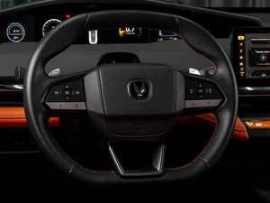 Лифтбек Changan UNI-V 2023 года, 2099000 рублей, Тюмень