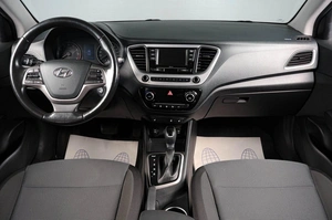 Седан Hyundai Solaris 2017 года, 1299000 рублей, Тюмень