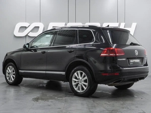 Внедорожник Volkswagen Touareg 2011 года, 1584000 рублей, Воронеж