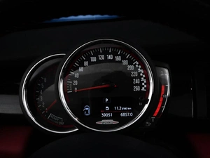 Кабриолет MINI John Cooper Works 2019 года, 3339999 рублей, Москва