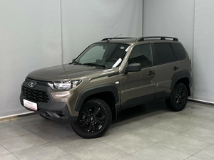 Внедорожник ВАЗ (LADA) Niva Travel 2024 года, 1385000 рублей, Красноярск