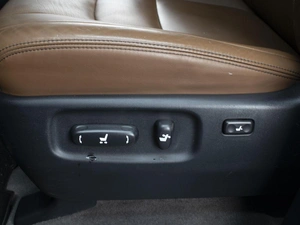 Внедорожник Toyota Land Cruiser 2015 года, 3350000 рублей, Омск