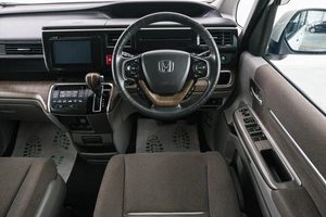 Минивэн Honda Stepwgn 2015 года, 1559000 рублей, Красноярск