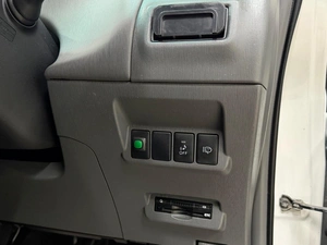 Лифтбек Toyota Prius 2014 года, 1199000 рублей, Красноярск