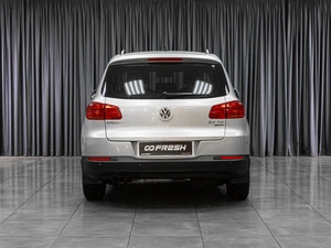 Внедорожник Volkswagen Tiguan 2012 года, 1439000 рублей, Тюмень