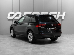 Внедорожник Volkswagen Tiguan 2019 года, 1849000 рублей, Тюмень