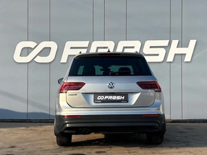 Внедорожник Volkswagen Tiguan 2020 года, 2429000 рублей, Ижевск