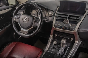 Внедорожник Lexus NX 2019 года, 3909000 рублей, Томск