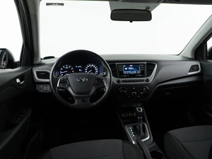 Седан Hyundai Solaris 2018 года, 1312444 рублей, Москва