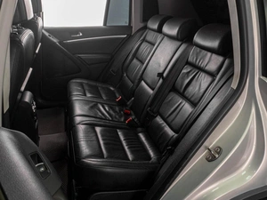 Внедорожник Volkswagen Tiguan 2012 года, 1299000 рублей, Тюмень