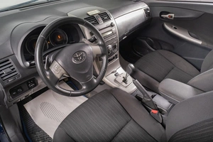 Седан Toyota Corolla 2008 года, 1129000 рублей, Томск