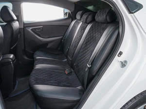 Седан Hyundai Elantra 2013 года, 899000 рублей, Сургут