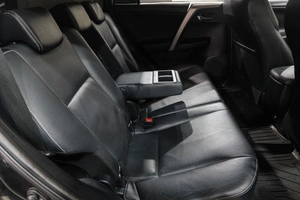 Внедорожник Toyota RAV4 2016 года, 2249000 рублей, Новокузнецк