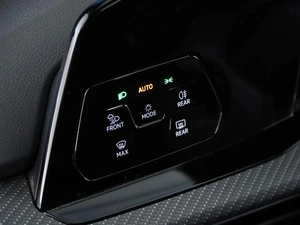 Универсал Volkswagen Golf R 2021 года, 5399077 рублей, Москва